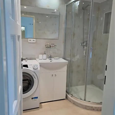 Apartmanovy Dum Se Zahradou V Klidne Casti Prahy Prague Exterior photo