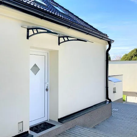 Apartmanovy Dum Se Zahradou V Klidne Casti Prahy Prague Exterior photo