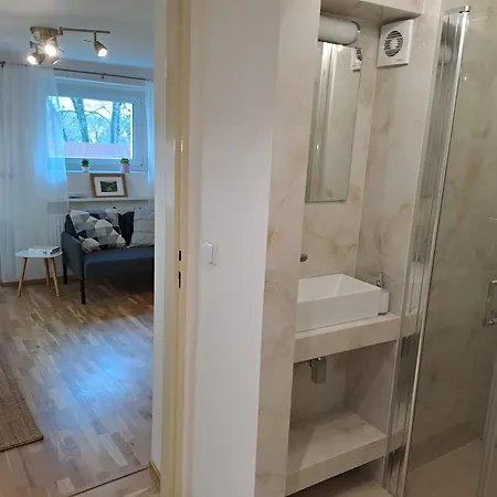 Apartmanovy Dum Se Zahradou V Klidne Casti Prahy Prague Exterior photo